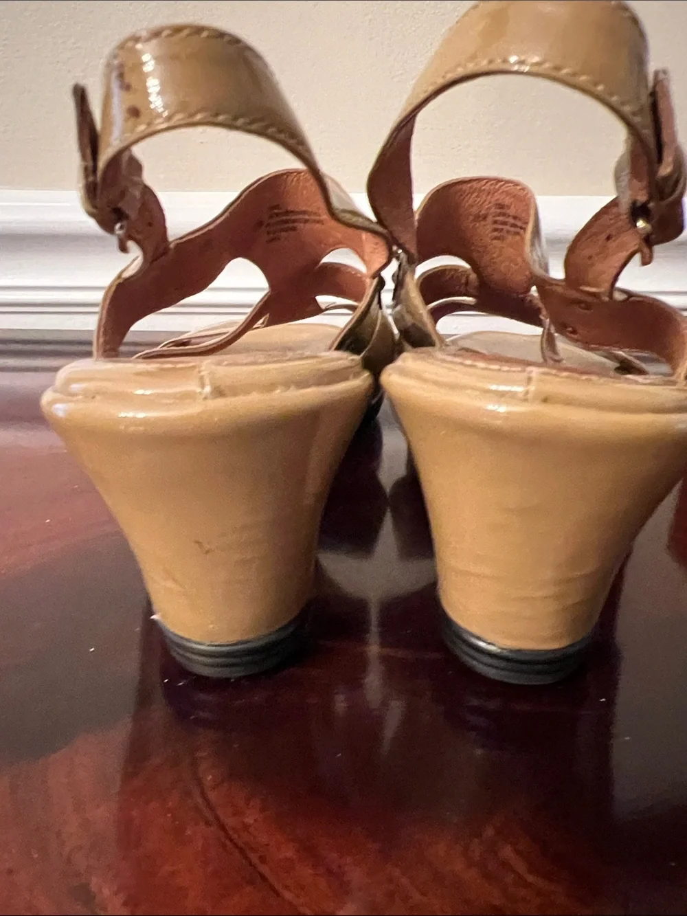 Sofft  Tan Patent Wedge Sandals - Slingback Comfort 8.5M Like New!
